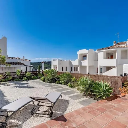 Апартаменты Casa Casares Costa, Spacious Private Garden
